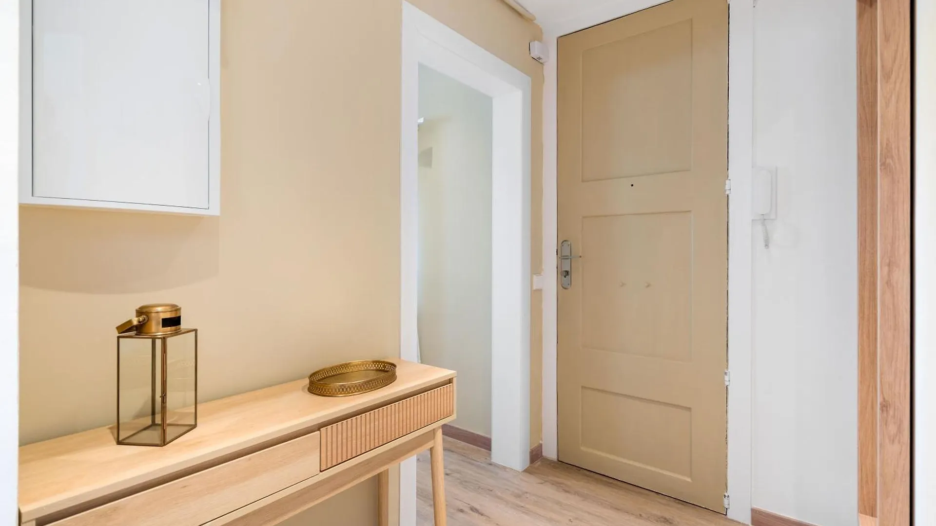 Flateli Pelayo H7 Apartment Barcelona
