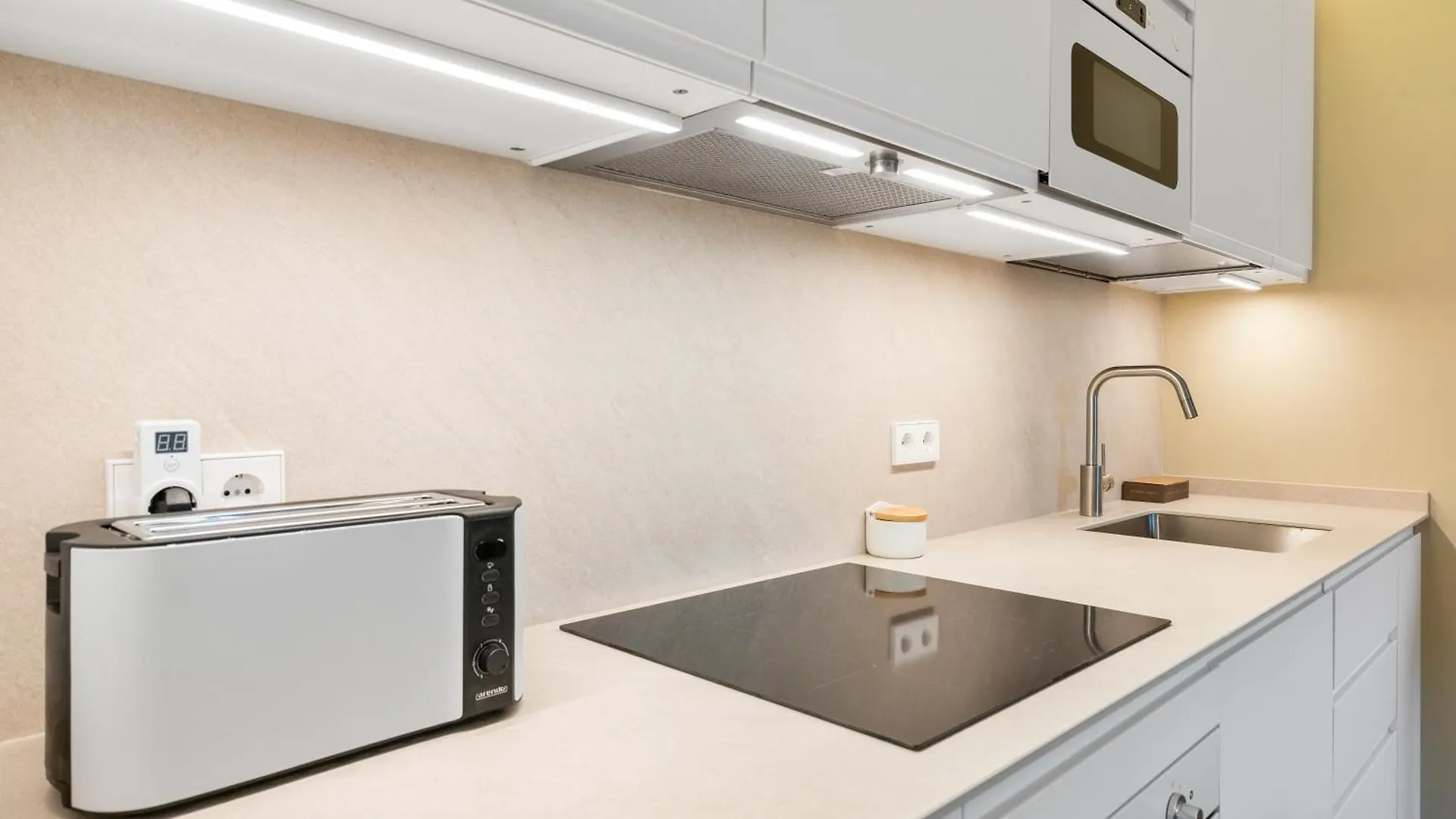 Flateli Pelayo H7 Apartment Barcelona Spain