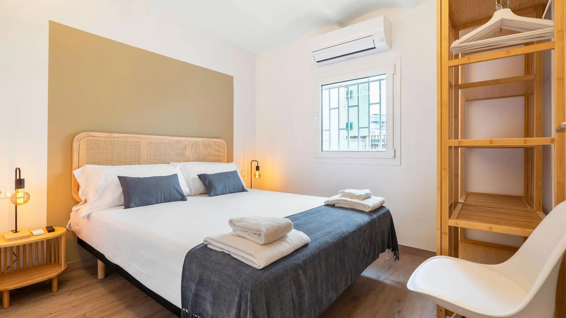 Flateli Pelayo H7 Apartment Barcelona 0*,  Spain