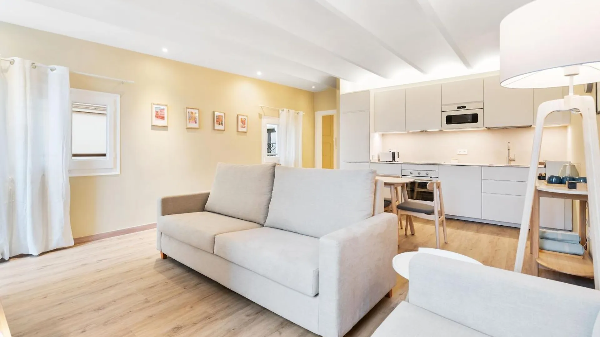 Flateli Pelayo H7 Apartment Barcelona