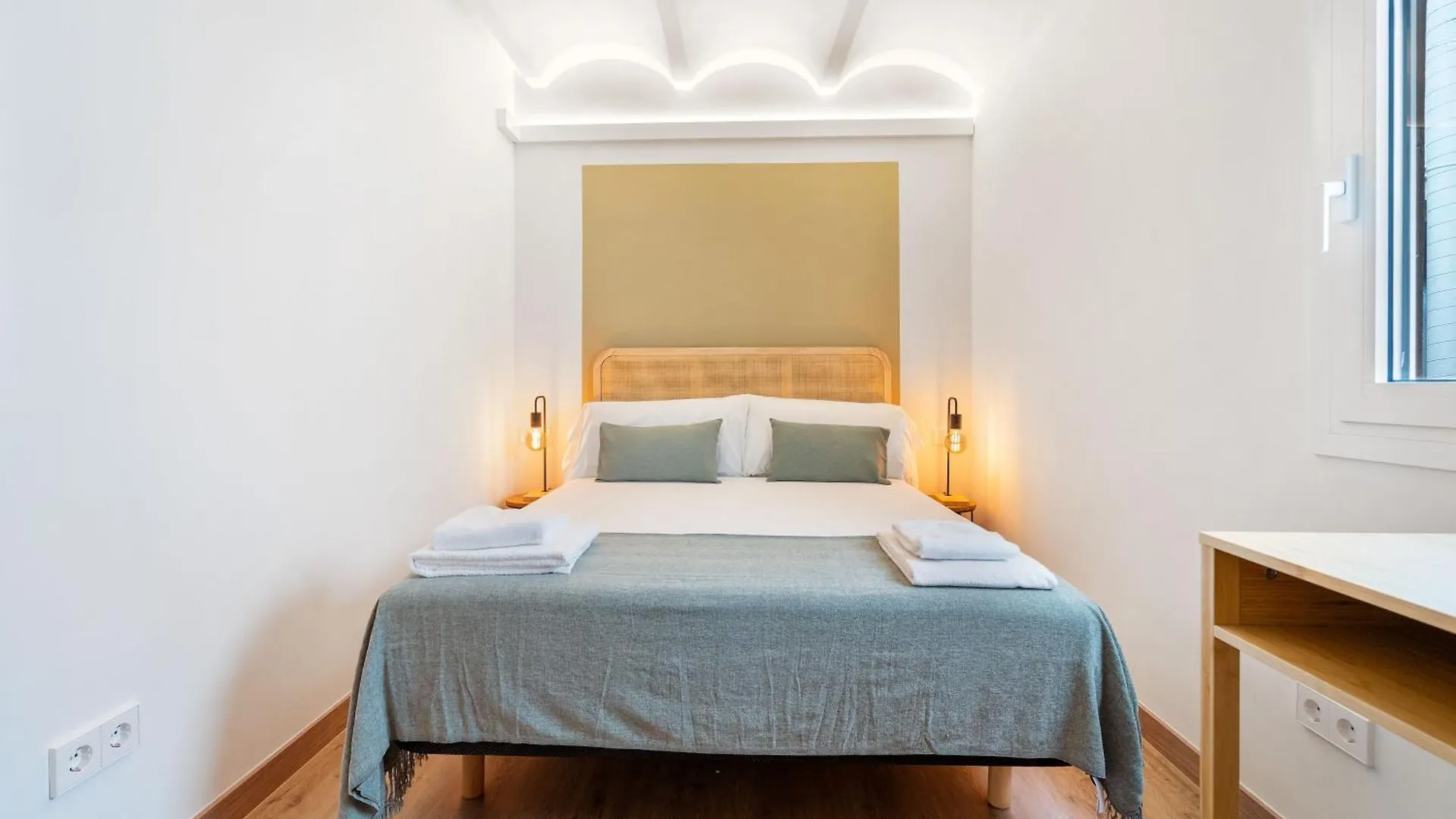 Flateli Pelayo H7 Apartment Barcelona