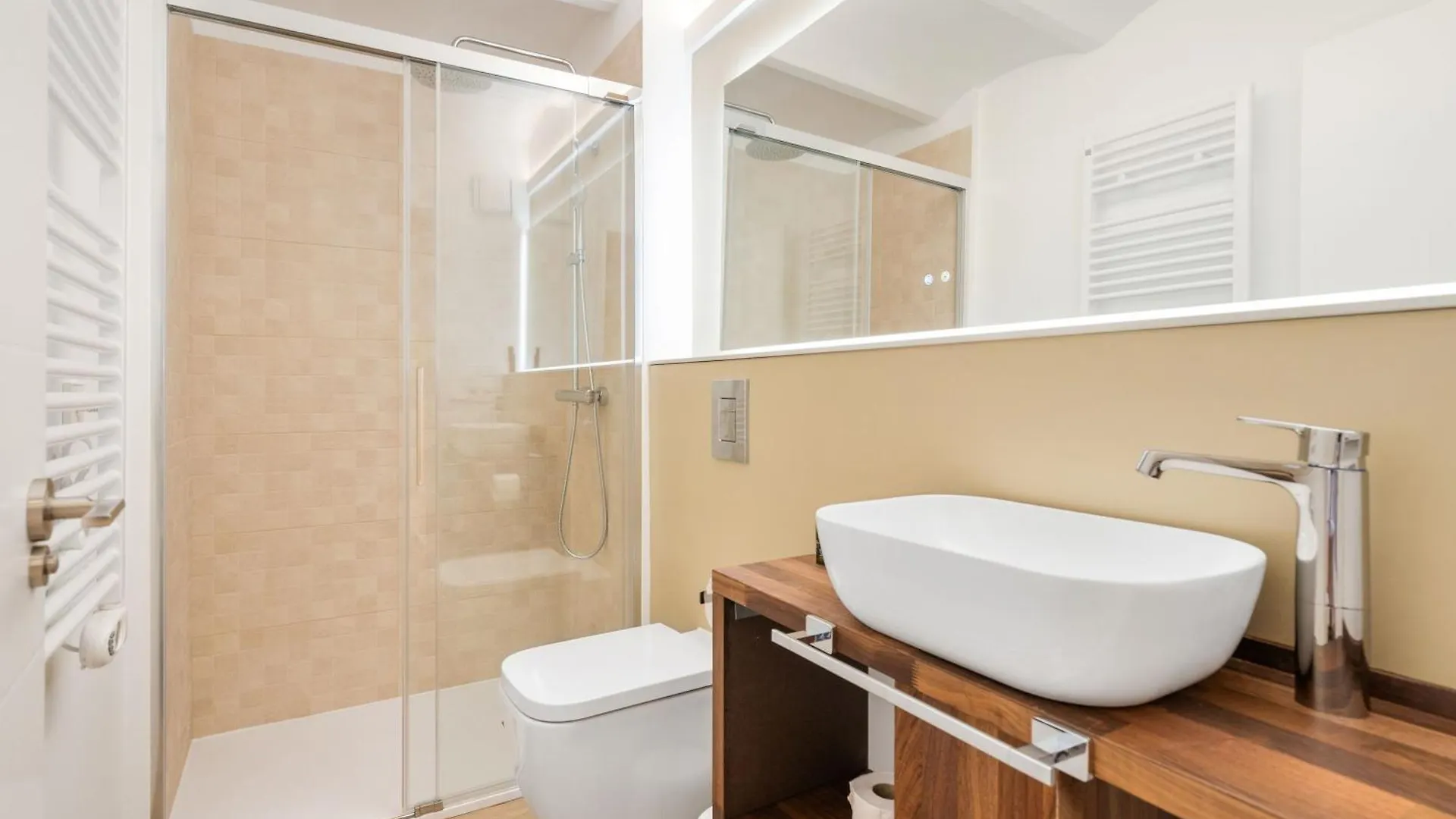 Flateli Pelayo H7 Apartment Barcelona